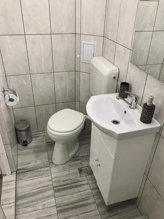 ホテル Vila Norina Oesti-Paminteni エクステリア 写真